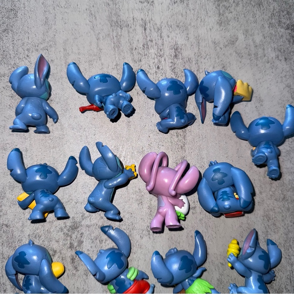 Stitch Figurine Set of 17 - Picture 5 of 6
